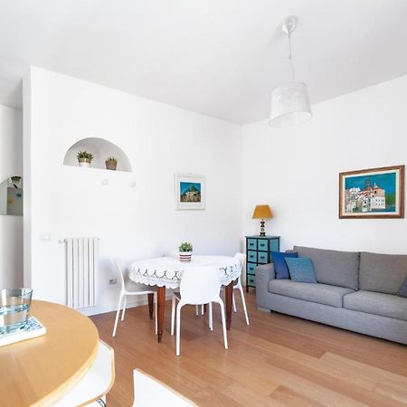 Casa Flo Con Terrazza E Ascensore Salerno Eksteriør bilde
