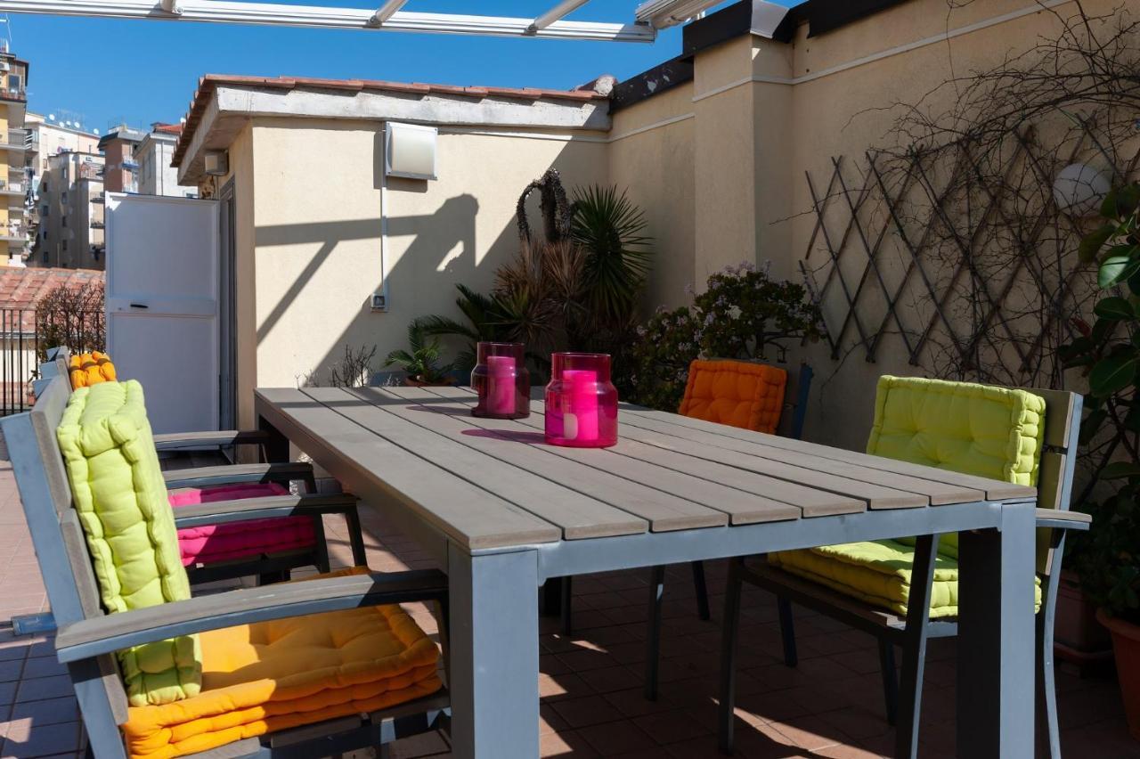 Casa Flo Con Terrazza E Ascensore Salerno Eksteriør bilde