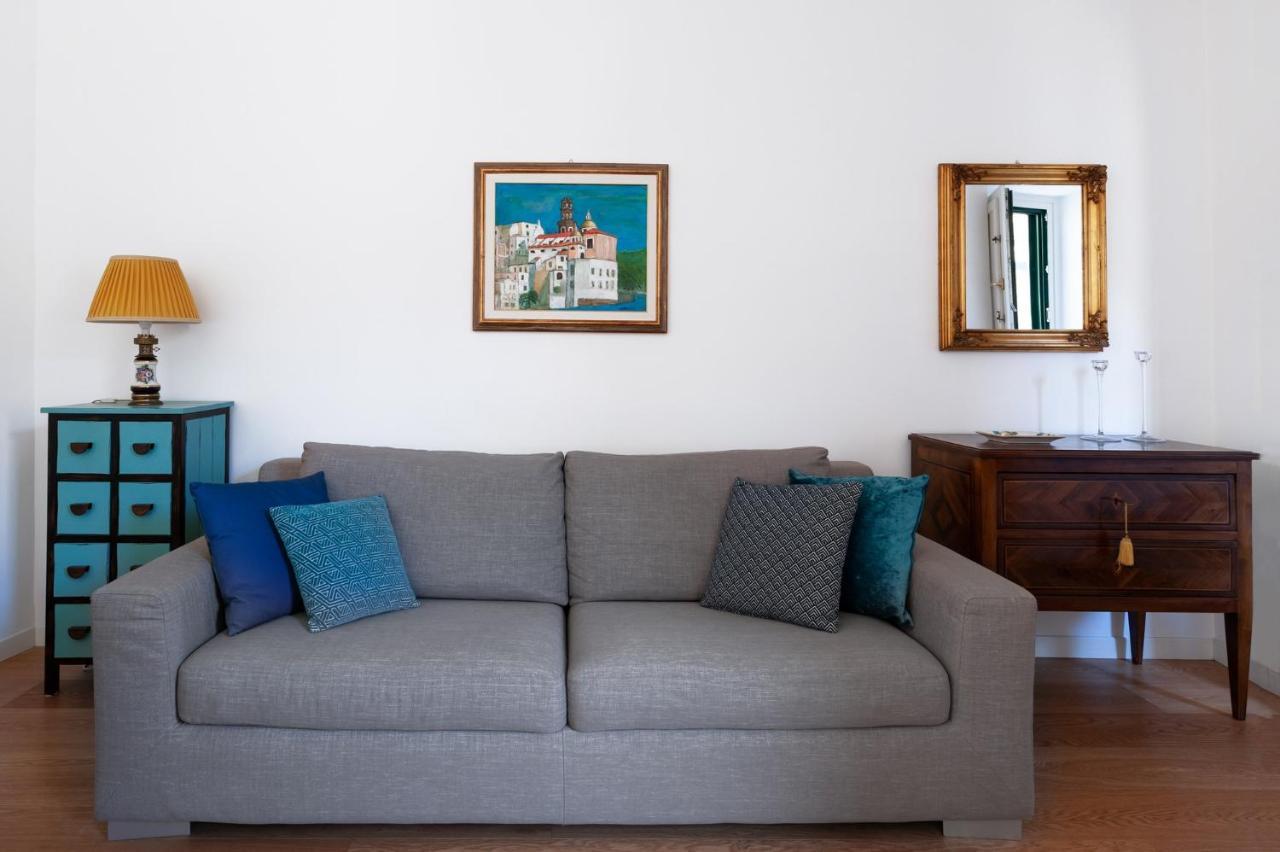 Casa Flo Con Terrazza E Ascensore Salerno Eksteriør bilde