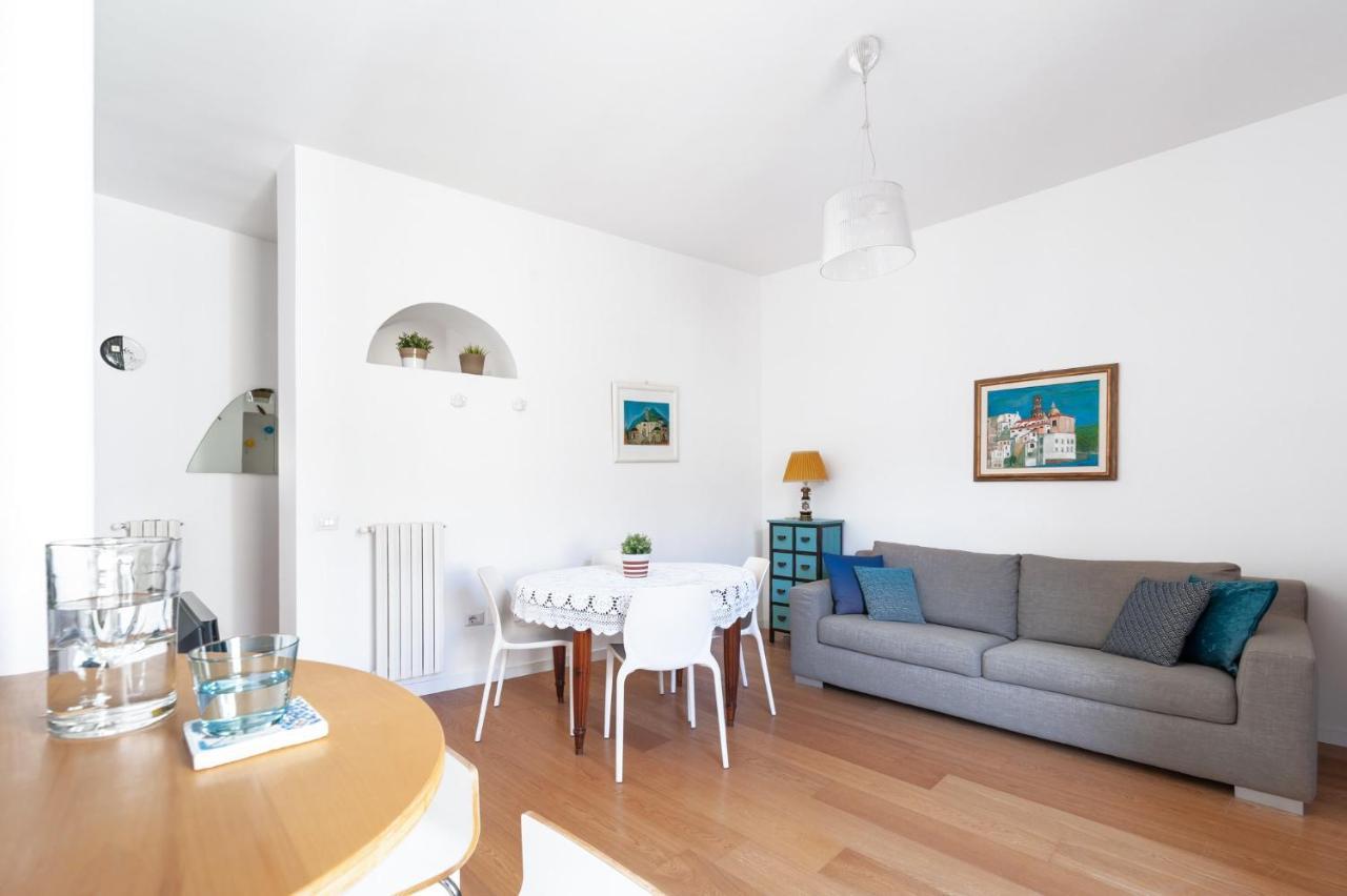 Casa Flo Con Terrazza E Ascensore Salerno Eksteriør bilde