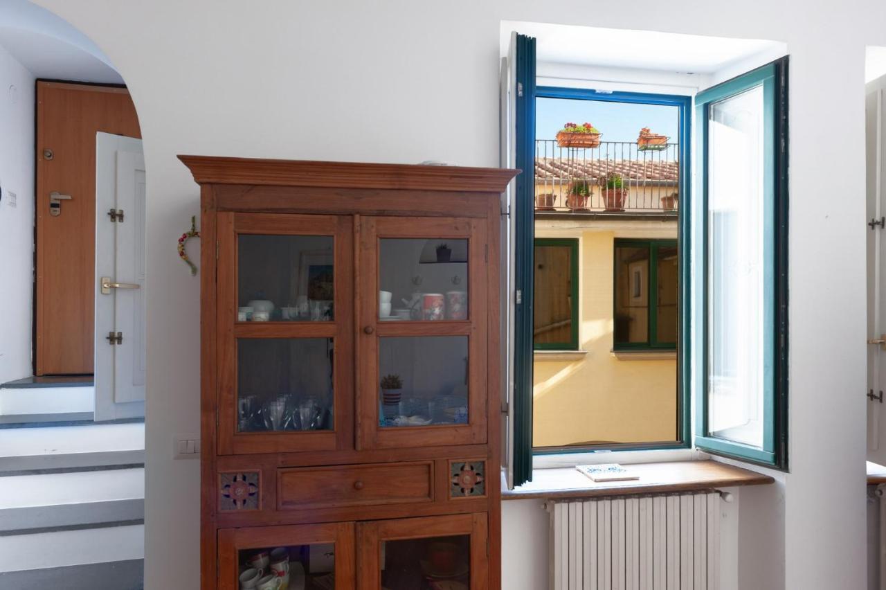 Casa Flo Con Terrazza E Ascensore Salerno Eksteriør bilde