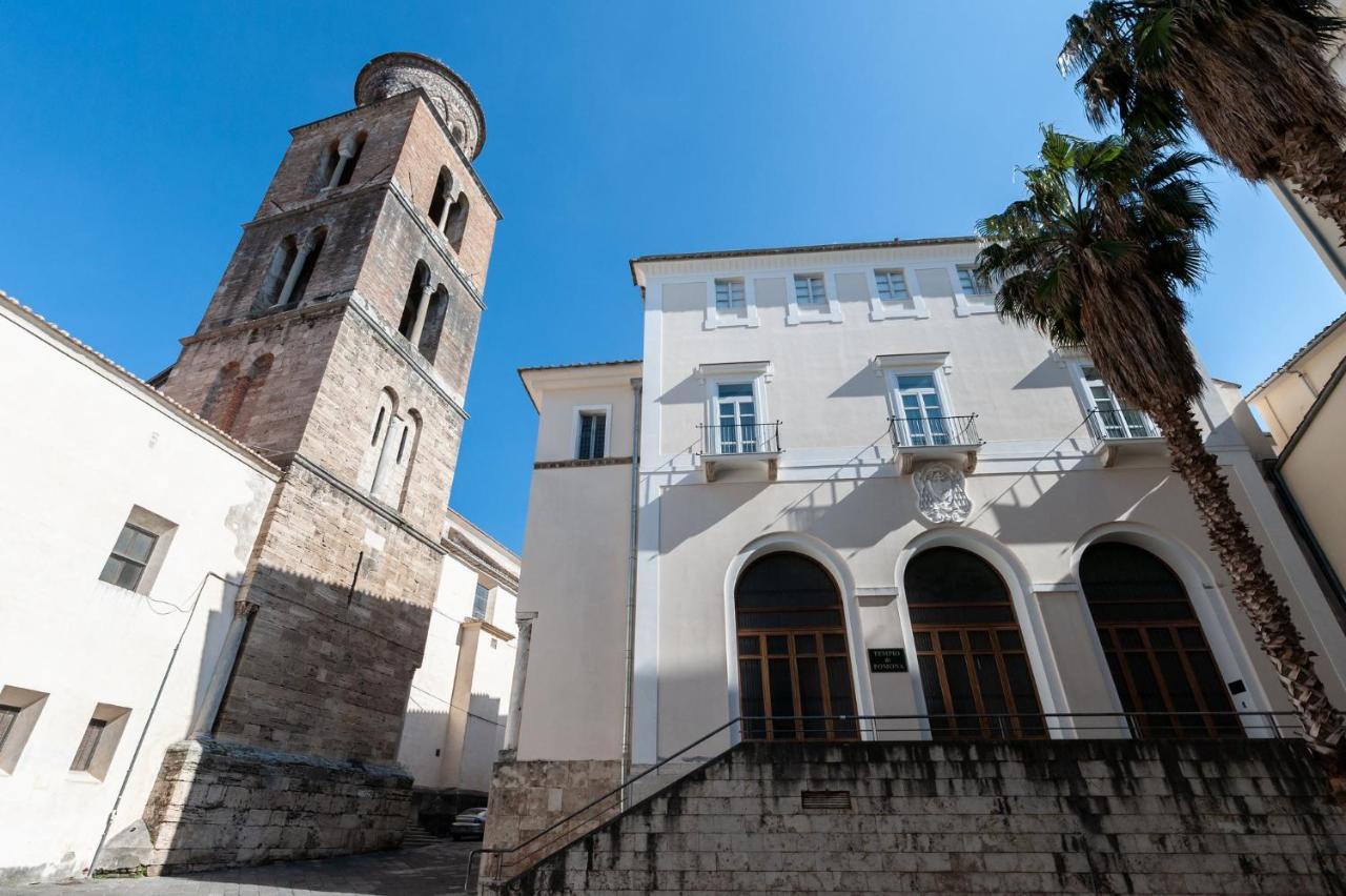Casa Flo Con Terrazza E Ascensore Salerno Eksteriør bilde