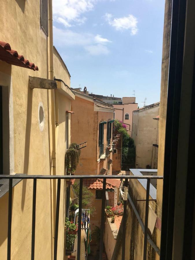 Casa Flo Con Terrazza E Ascensore Salerno Eksteriør bilde